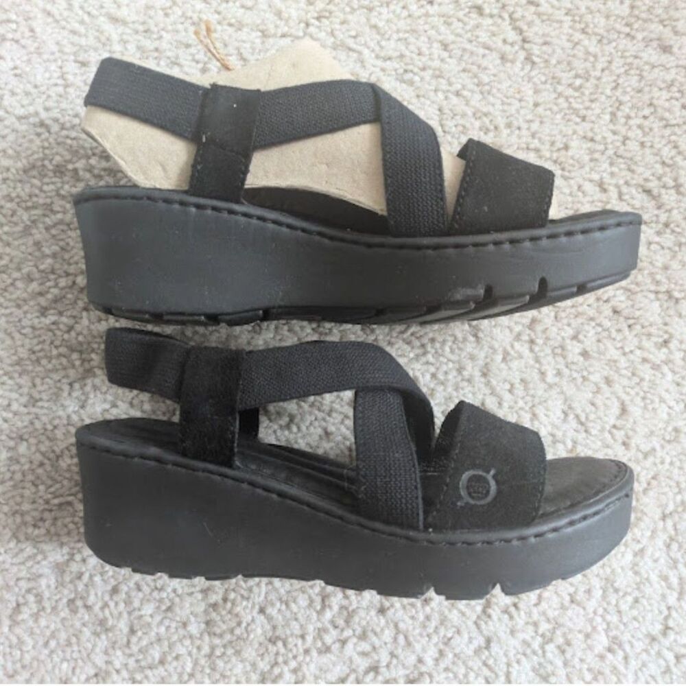 NIB Born Black Lightweight Platform Wedge Heel Strappy Sandals Sz 6 - Picture 9 of 11